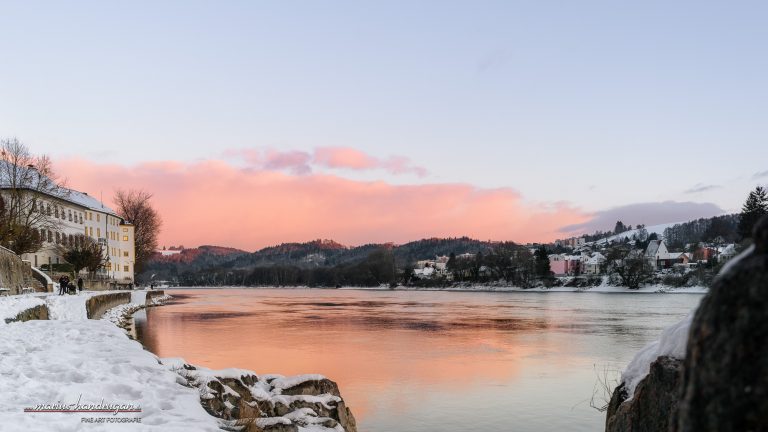 Sonnenuntergang über winterliches Passau